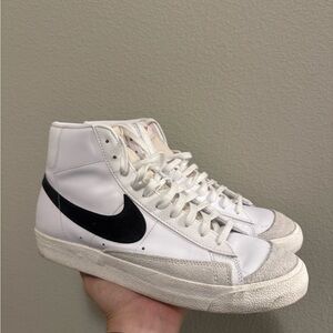 Nike Blazer Mid 77 White and Black High-Tops Men’s Size 12